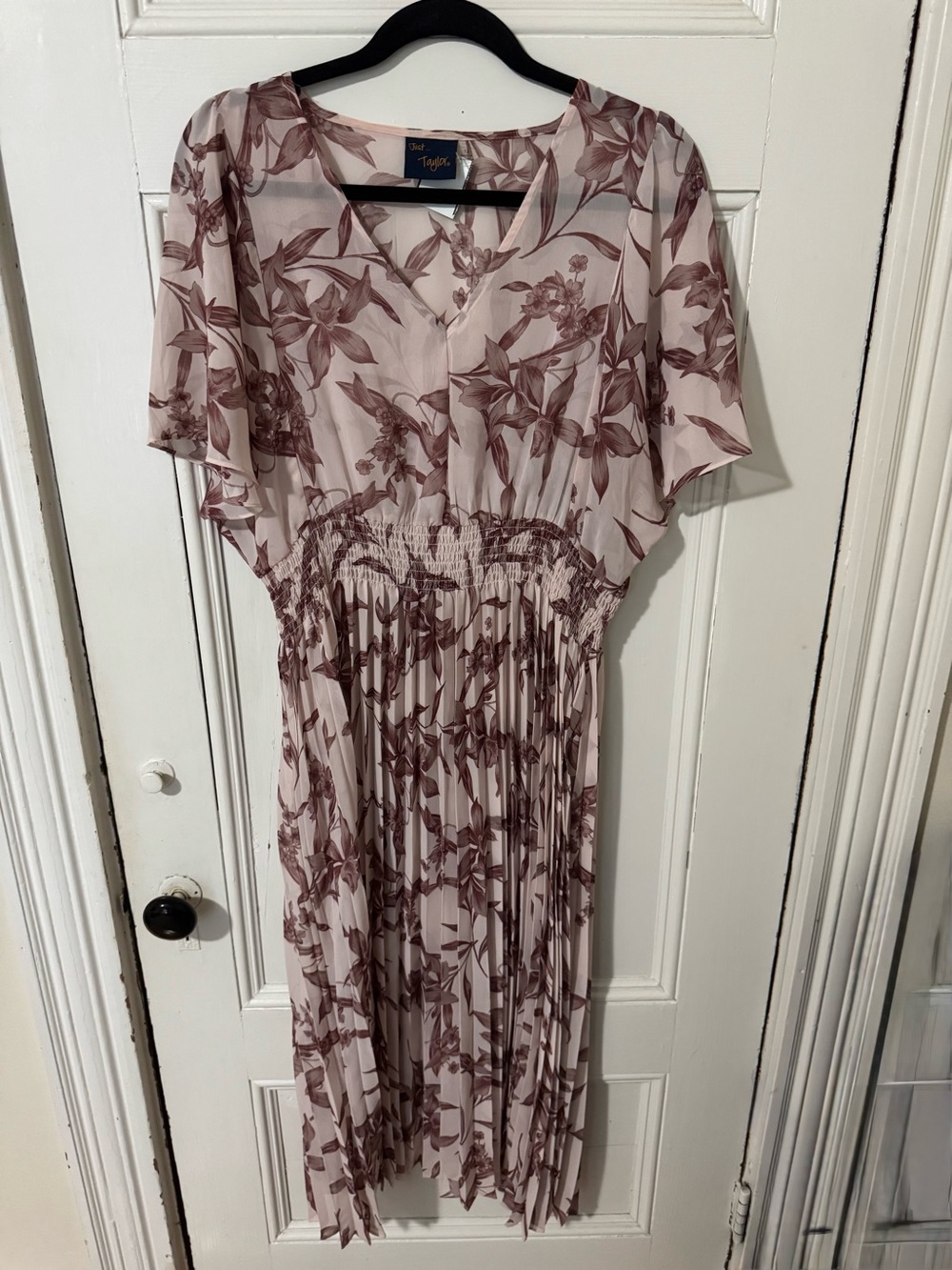 Taylor Blush Rose Pink Floral Dress - Picture 1 of 3